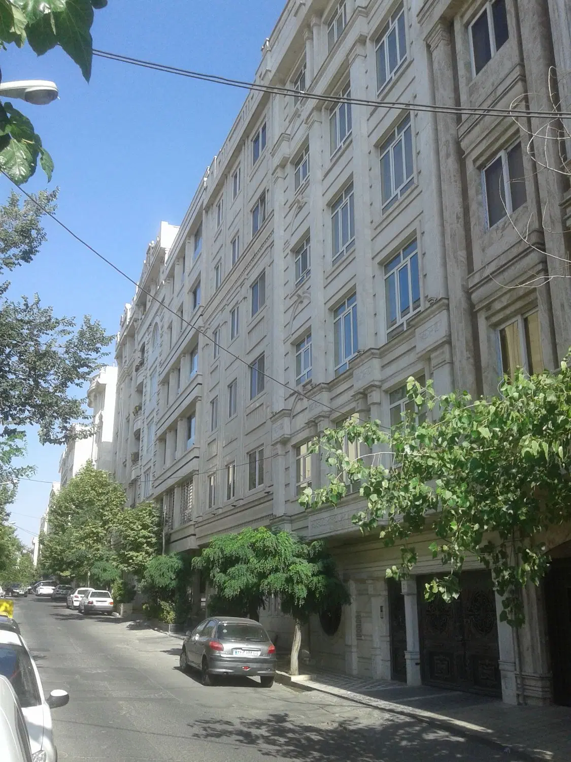 ۵۲متر فول سالن پرده خور ناهید