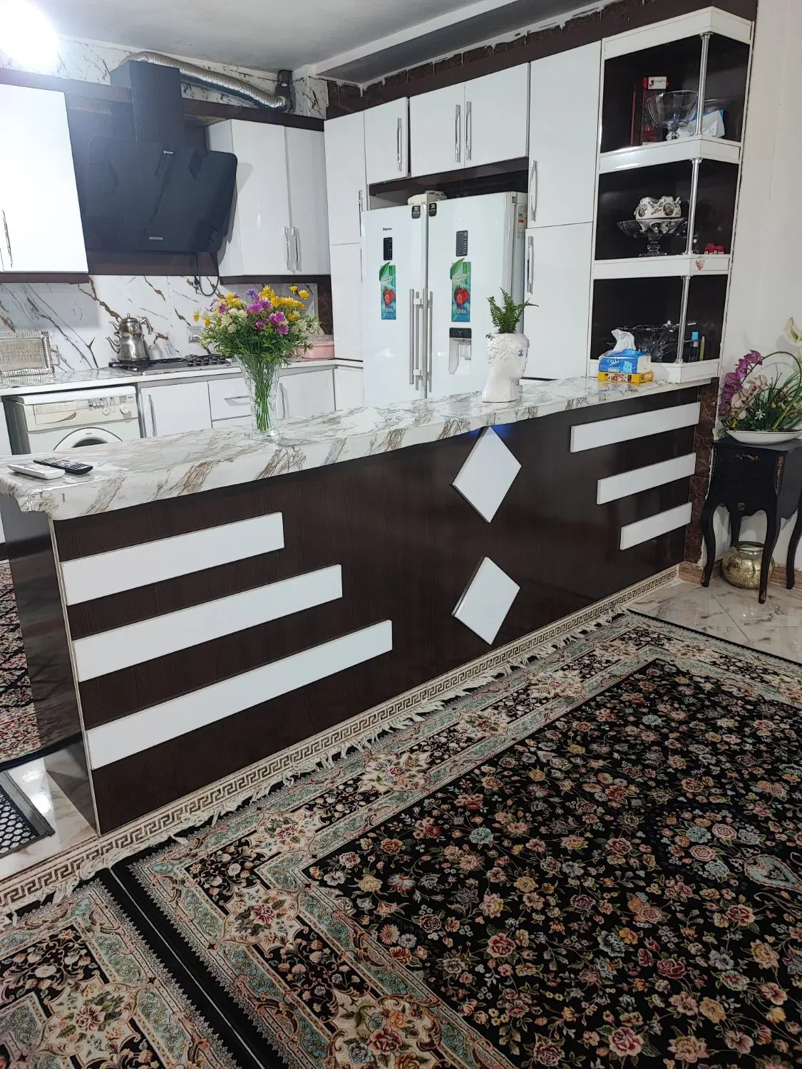 آپارتمان 120 متری گلدشت شرقی فردوسی بهترین موقعیت