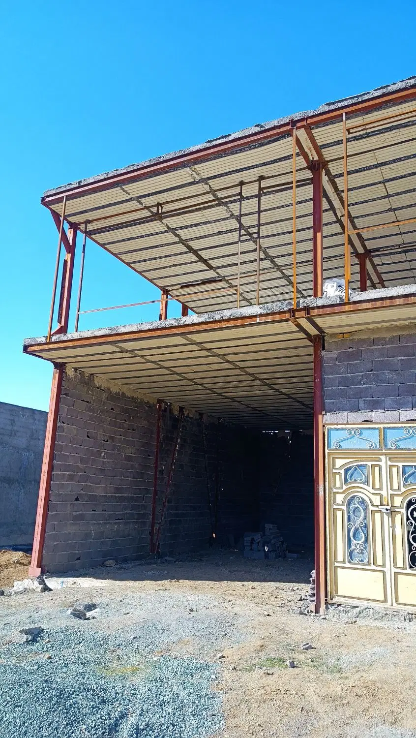 خانه ۱۰۹متری دوطبقه و بهارخواب اول نایسر شهرک حافظ
