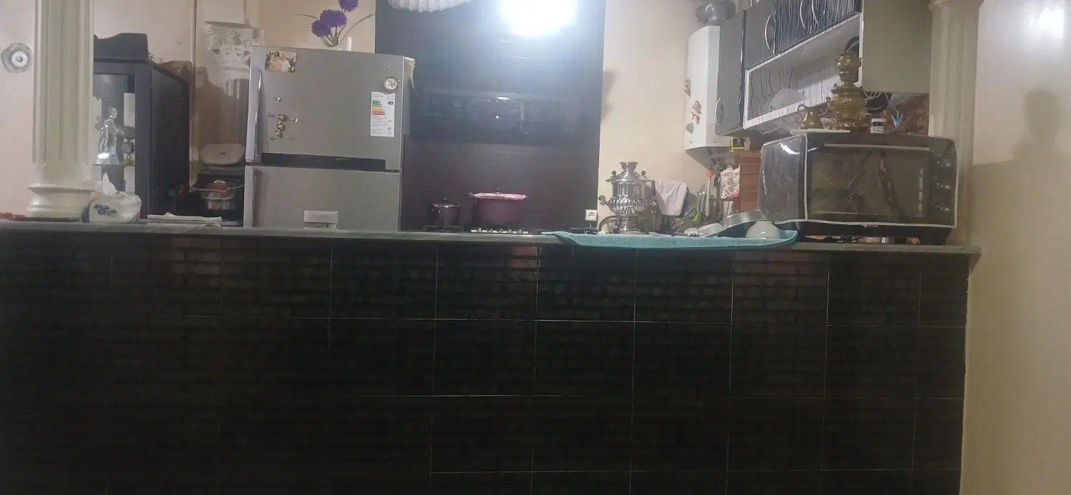 آپارتمان قرمز