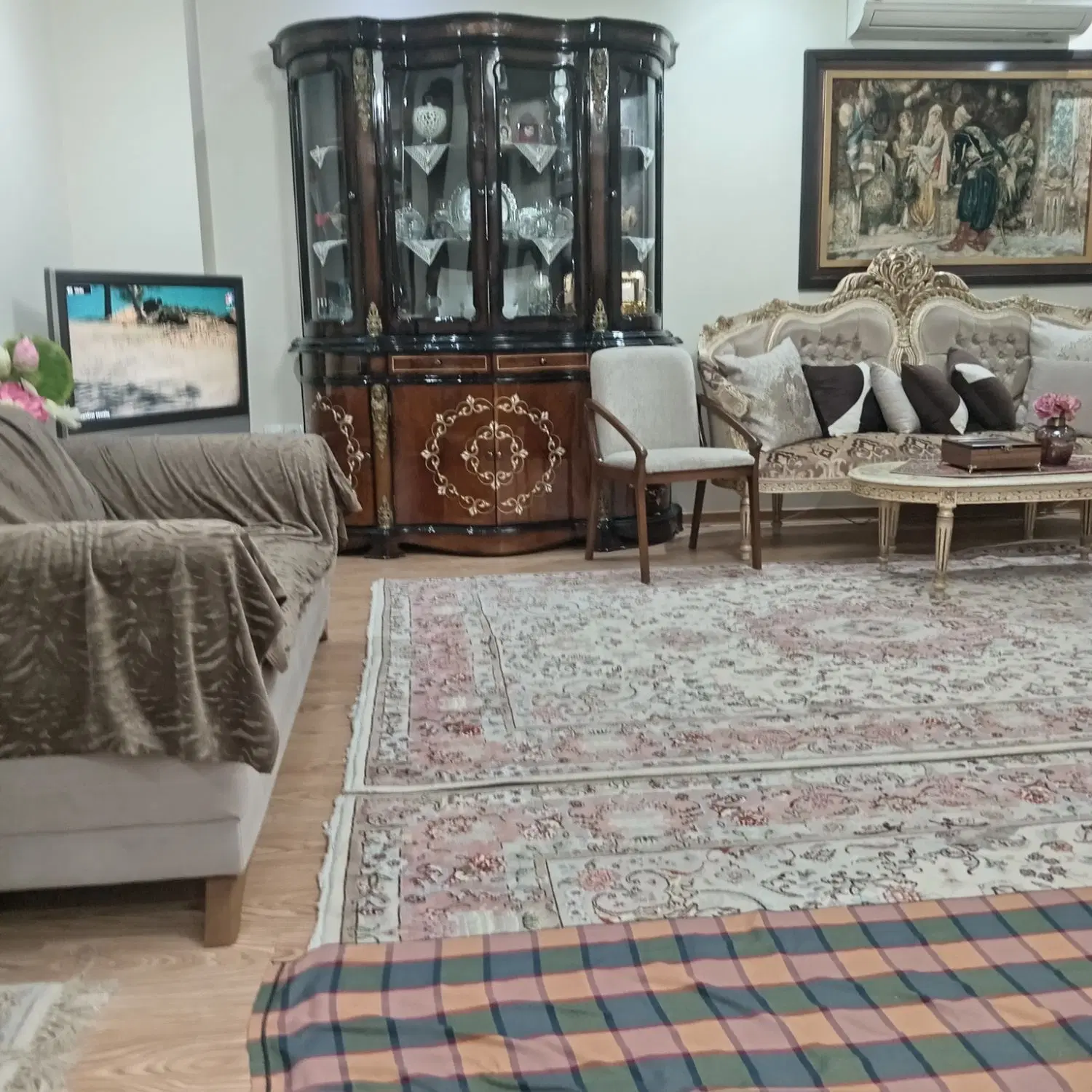 واحد ط اول در زعفرانیه