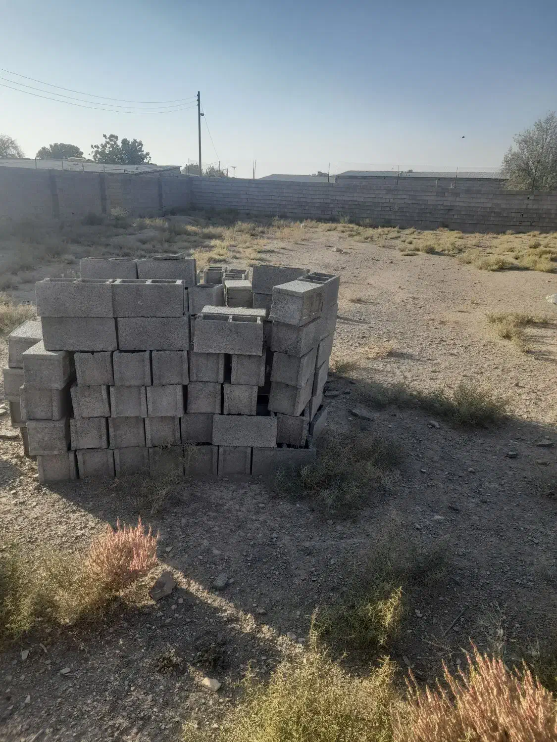 زمین داخل بافت روستا.