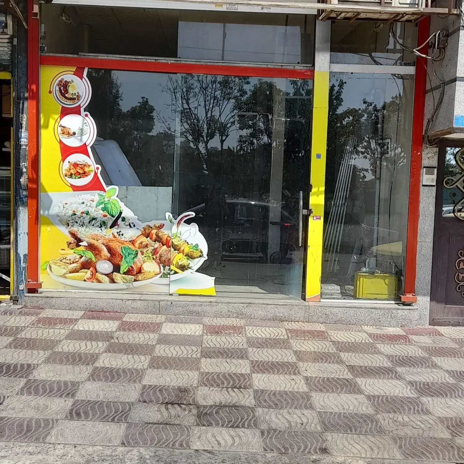 ۷۰ متر مغازه بحر خیابان زرافشان