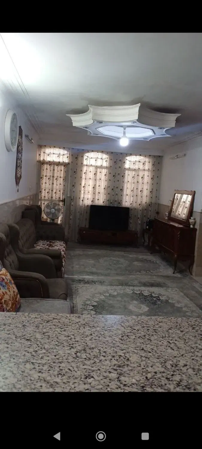 اجاره واحد طبقه بالای همکف 20متری زاد ک 22