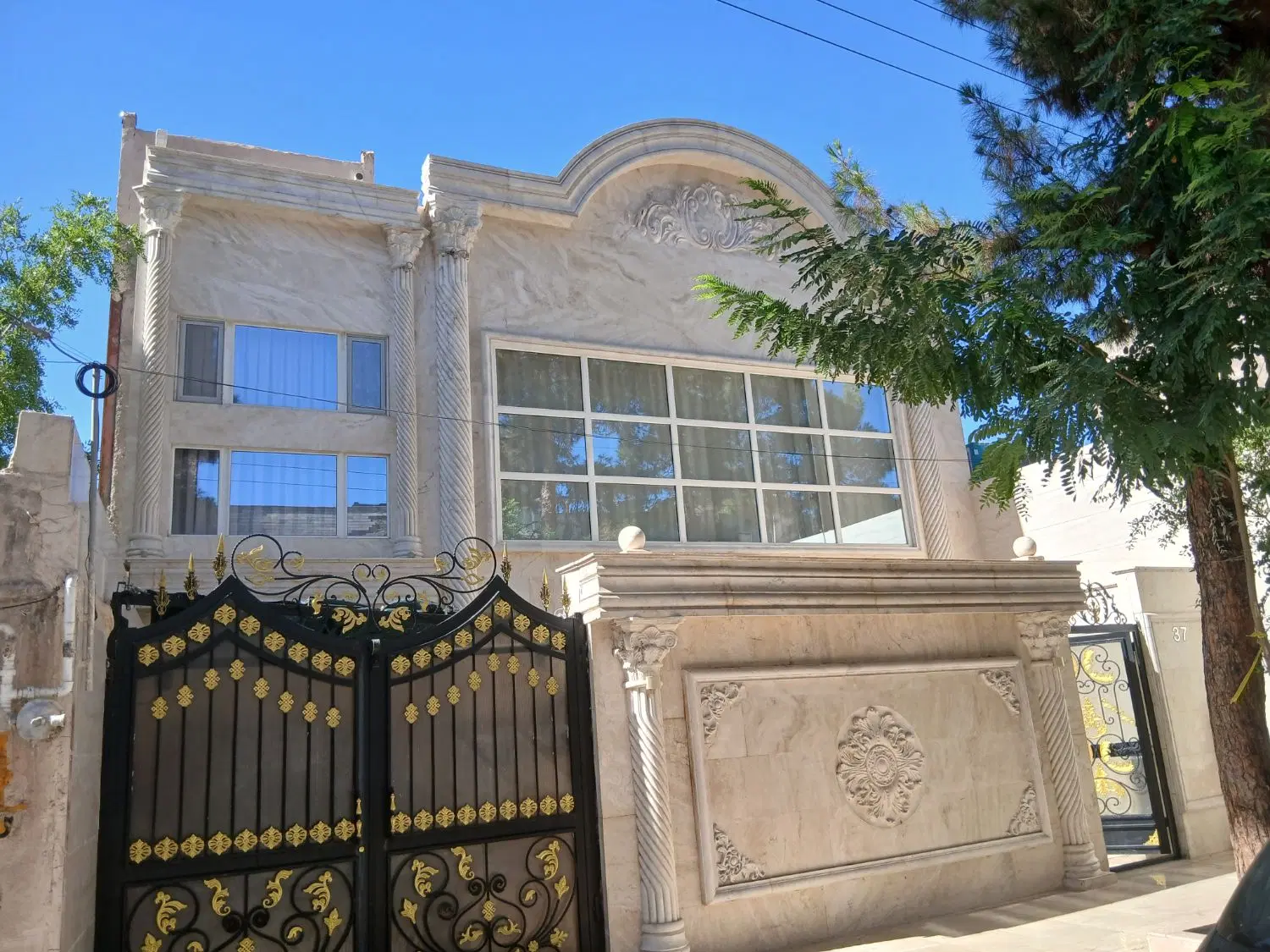 ویلایی دوبلکس  سوپر لوکس بهترین لوکیشن مدرس ۱۷