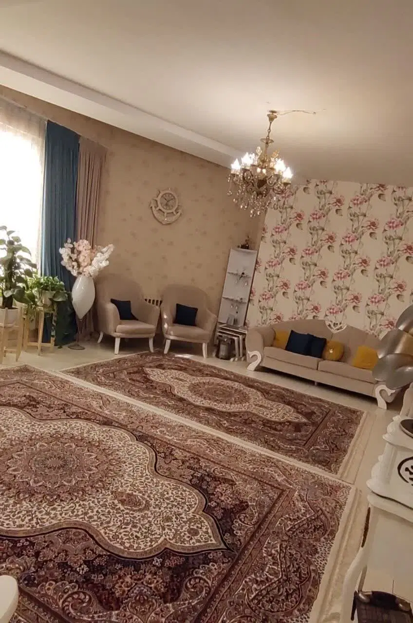 واحد۶۵ متری همکف