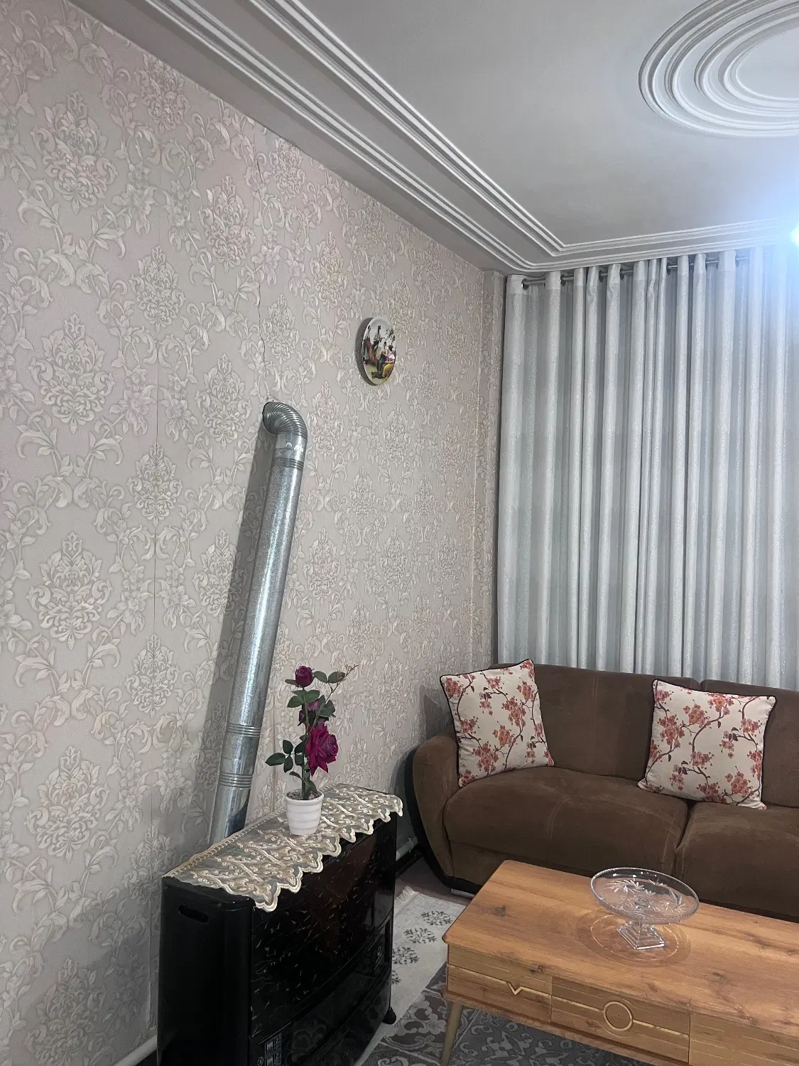 فروش آپارتمان تک واحدی دو خوابه ۸۰متری در مرکز شهر