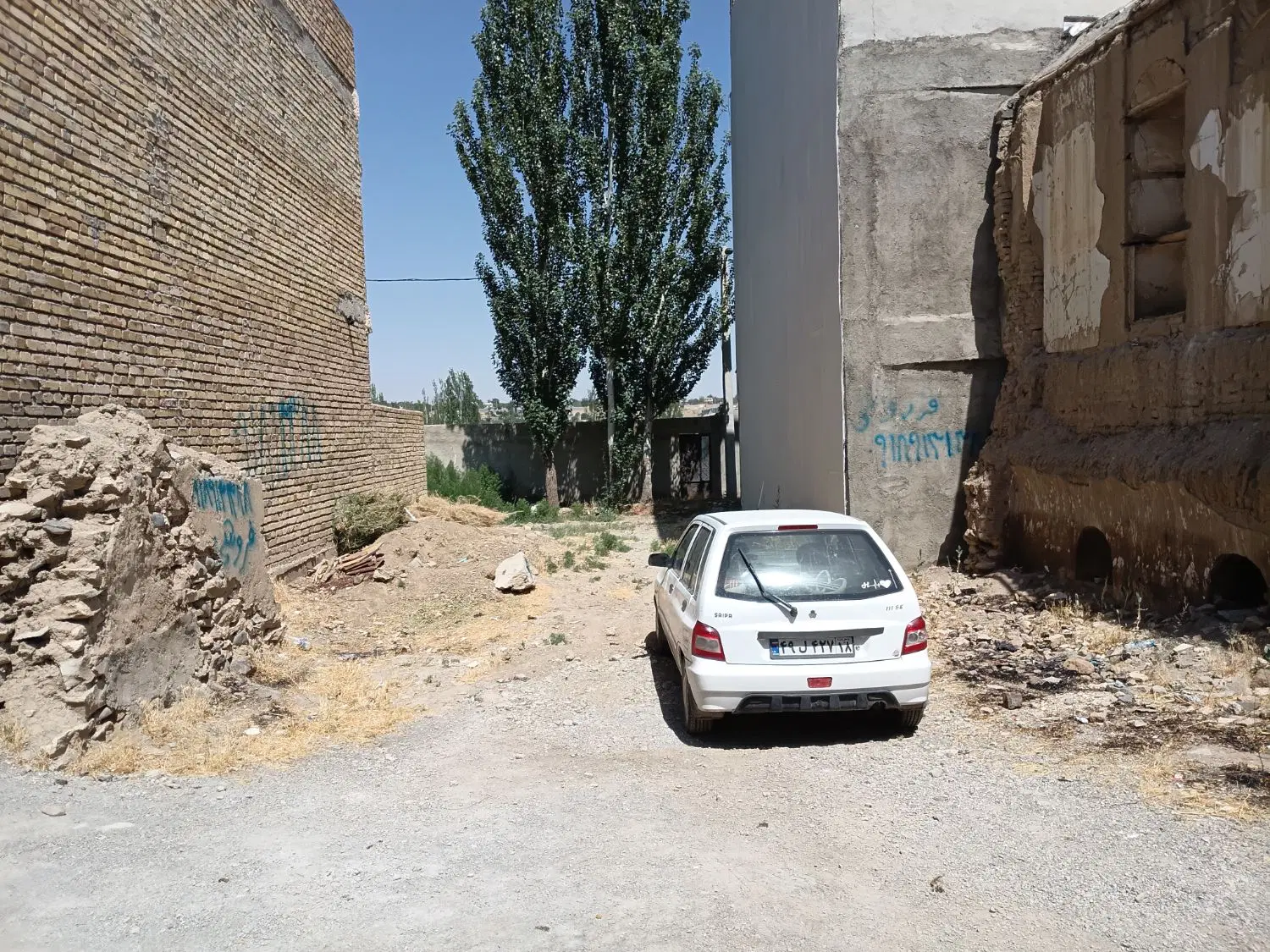 زمین مسکونی