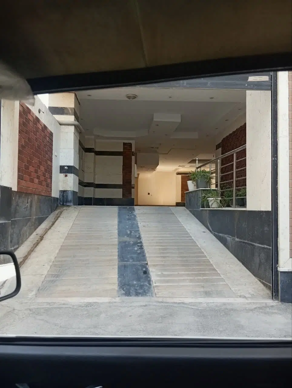 آپارتمان ۶۵ متری باغستان (خادم آباد)