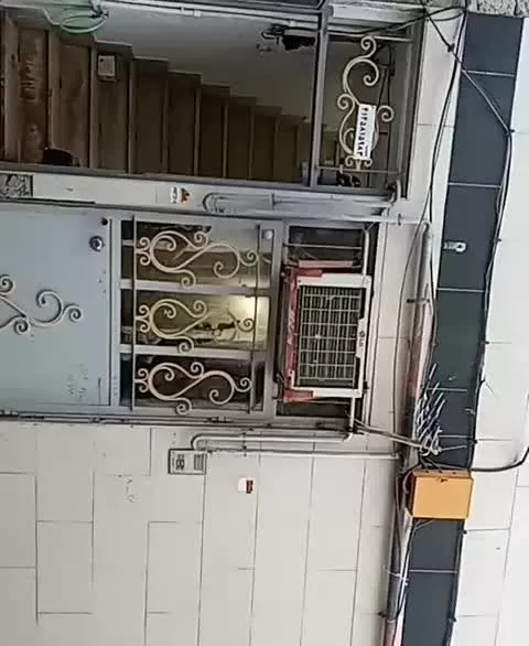 طبقه اول نسقی ۶۰متری میرزاکوچک رشت