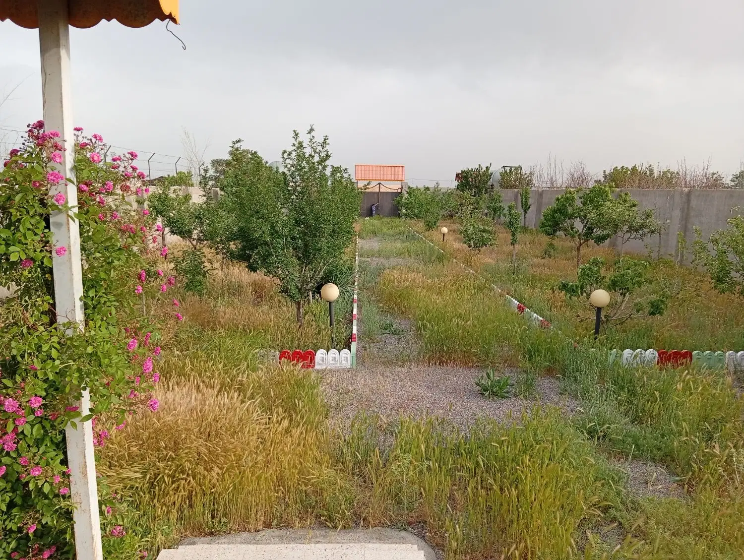 باغ ویلا گوارشک ۸۰۰متر زمین