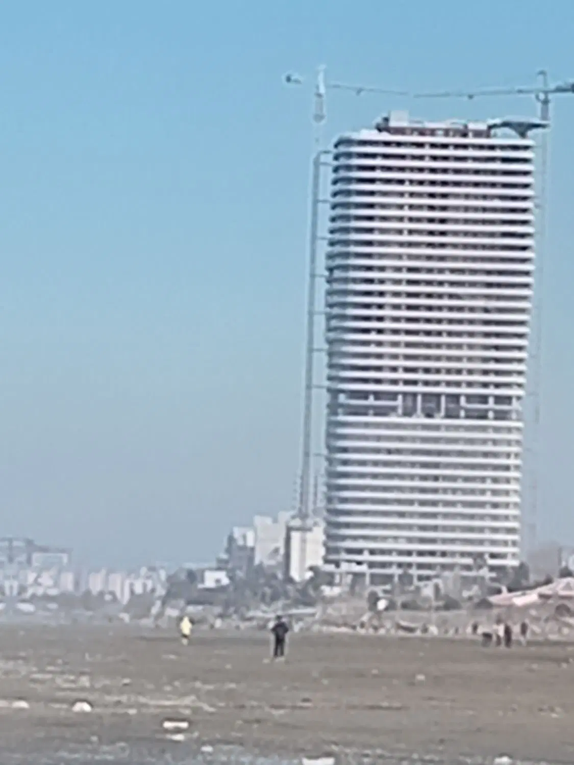 قصداجاره واحدآپارتمان 3 خواب در سعادت آباد دارم