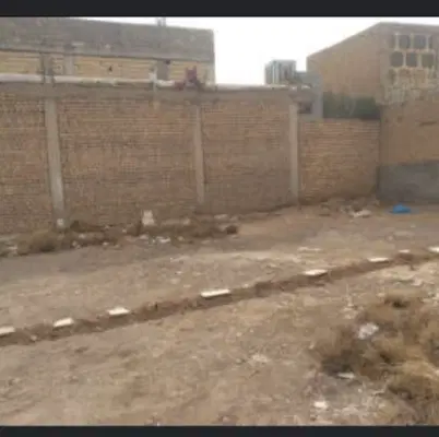 زمین فروشی