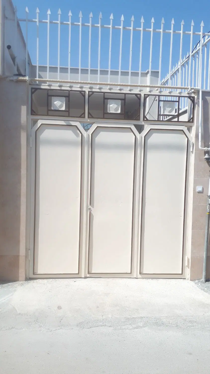 خانه فروشی حکمت اباد