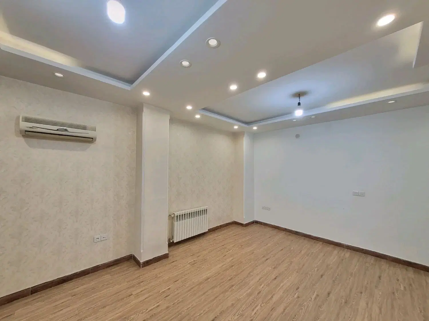 ۴۹متر افتاب گیر یه خواب طبقه دوم