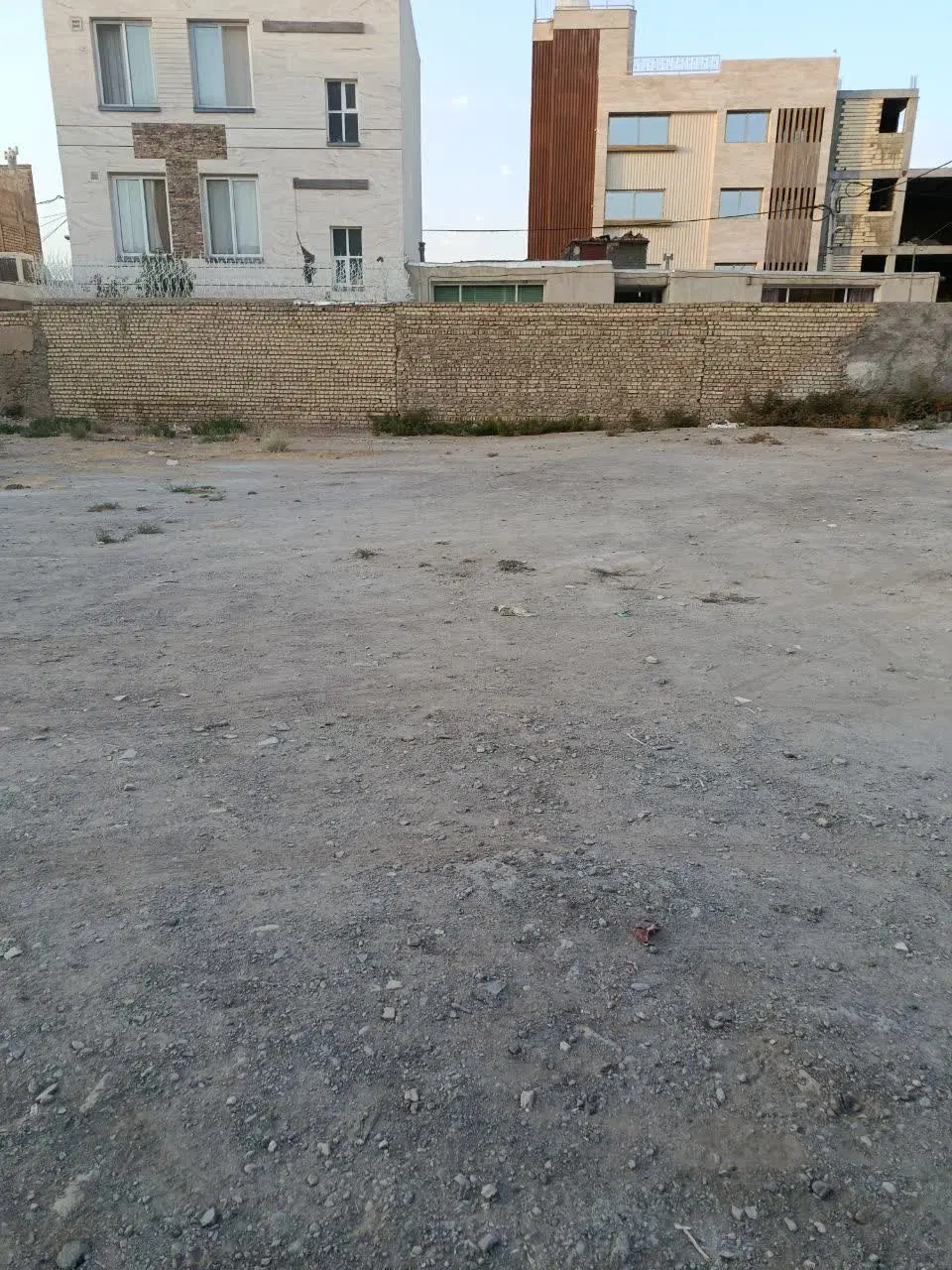 زمین ۱۳۵ متری سلمان فارسی