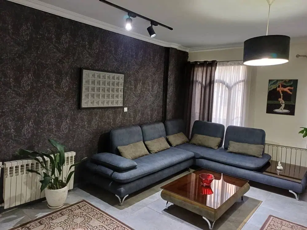 آپارتمان ۲ خوابه طبقه اول ۷۰ متری با پارکینگ