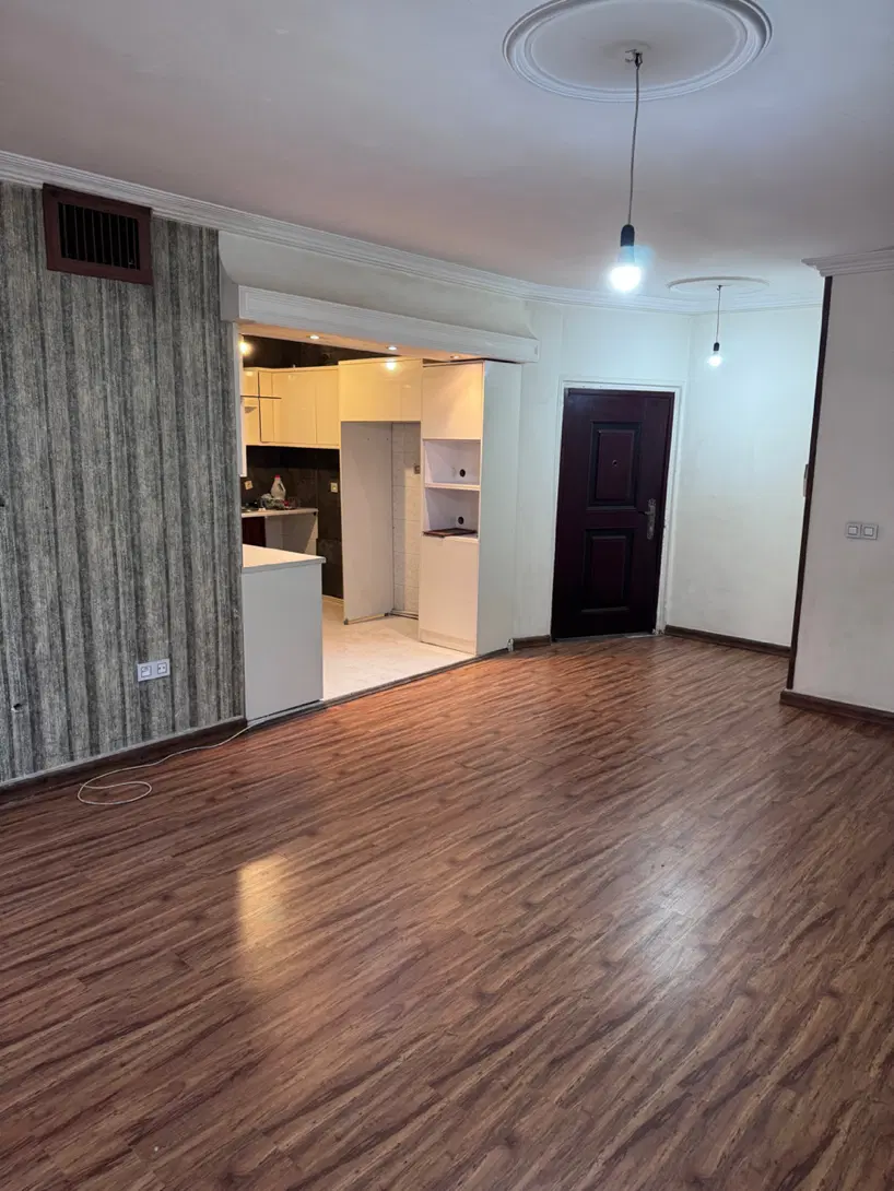 فروش آپارتمان ۸۲ متری دوخواب ابوریحان غربی