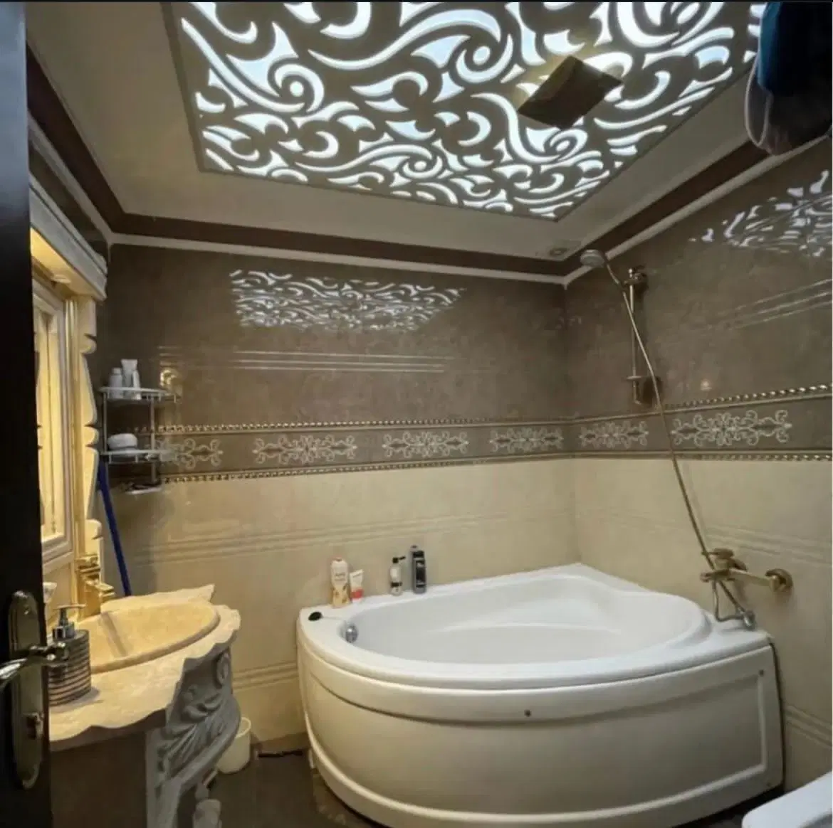 رهن واجاره آپارتمان ۲۲۰متر سروش