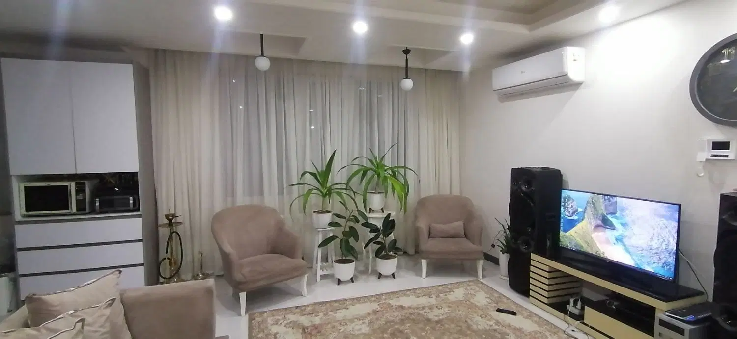 85 مت پارکینگ اختصاصی