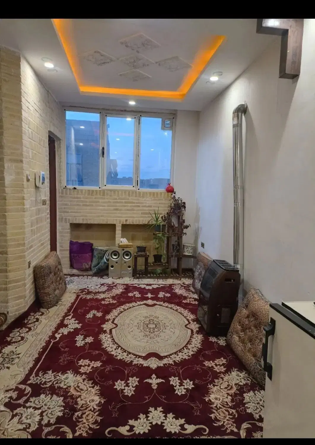 رهن کامل 60 متری آزادشهر طرح سنتی طبقه بالا
