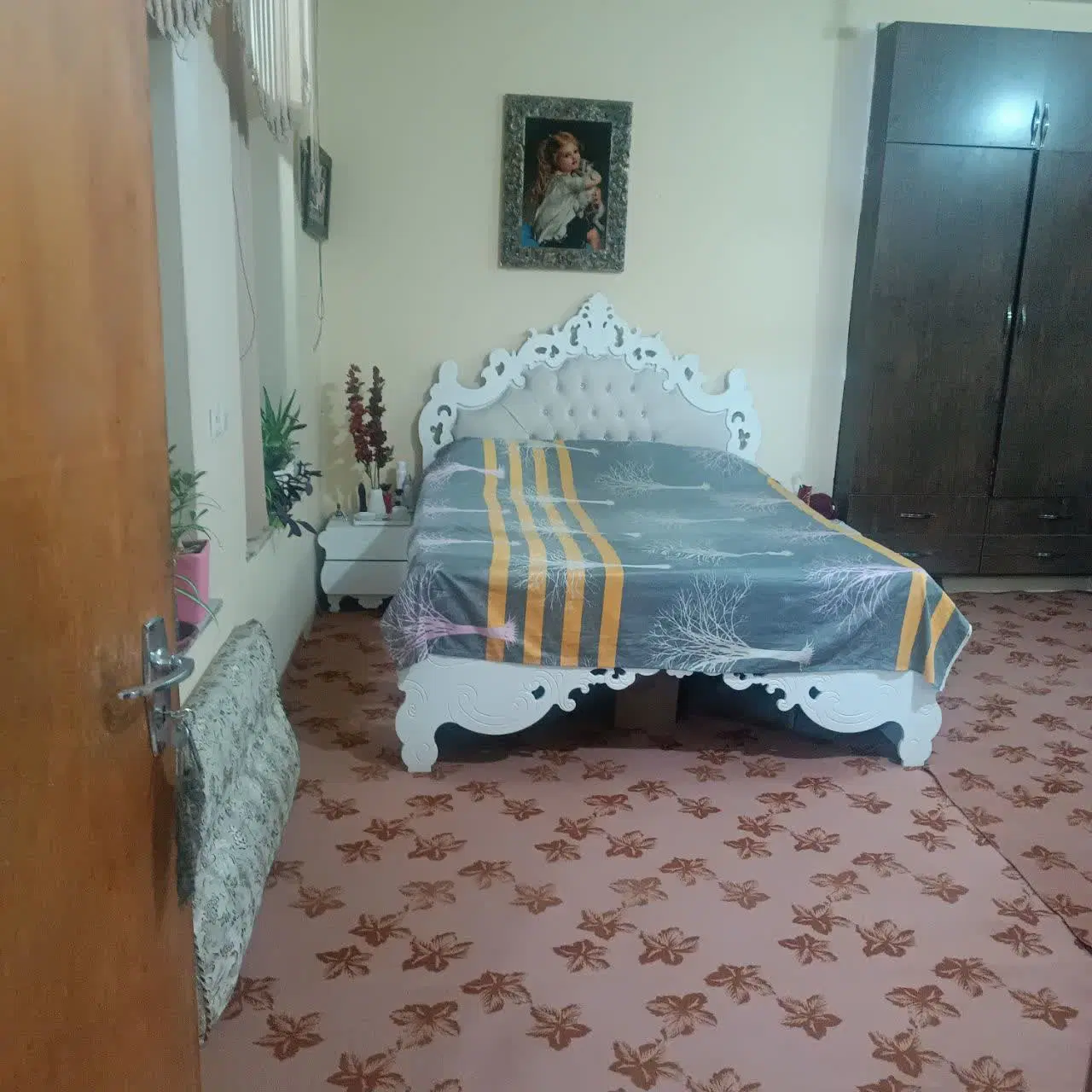 خانه ویلایی سه طبقه غربی شرقی
