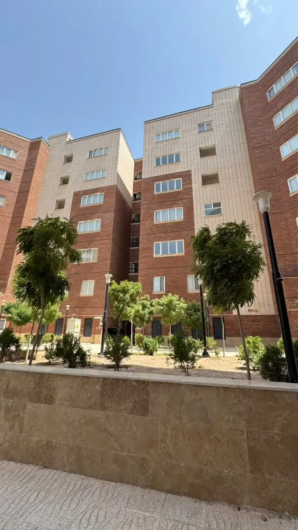 ۱۱۰متر واحد لوکس و خوش نقشه با طراحی خاص