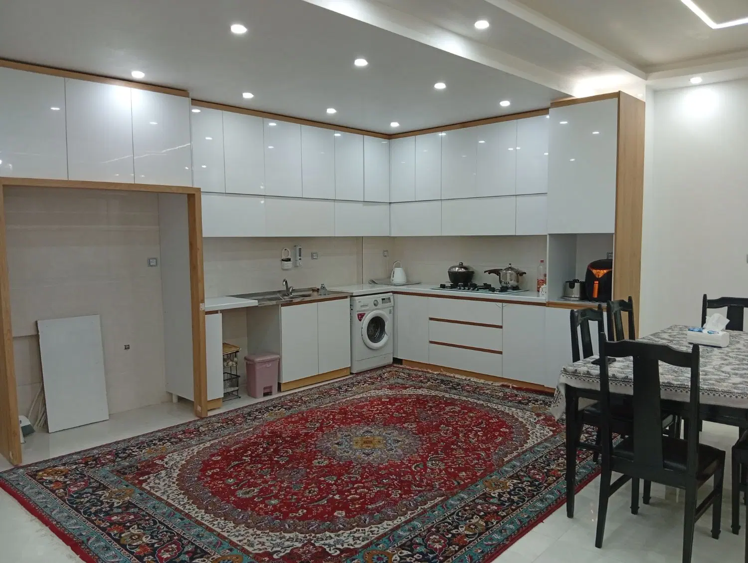 همکف حیاط دار