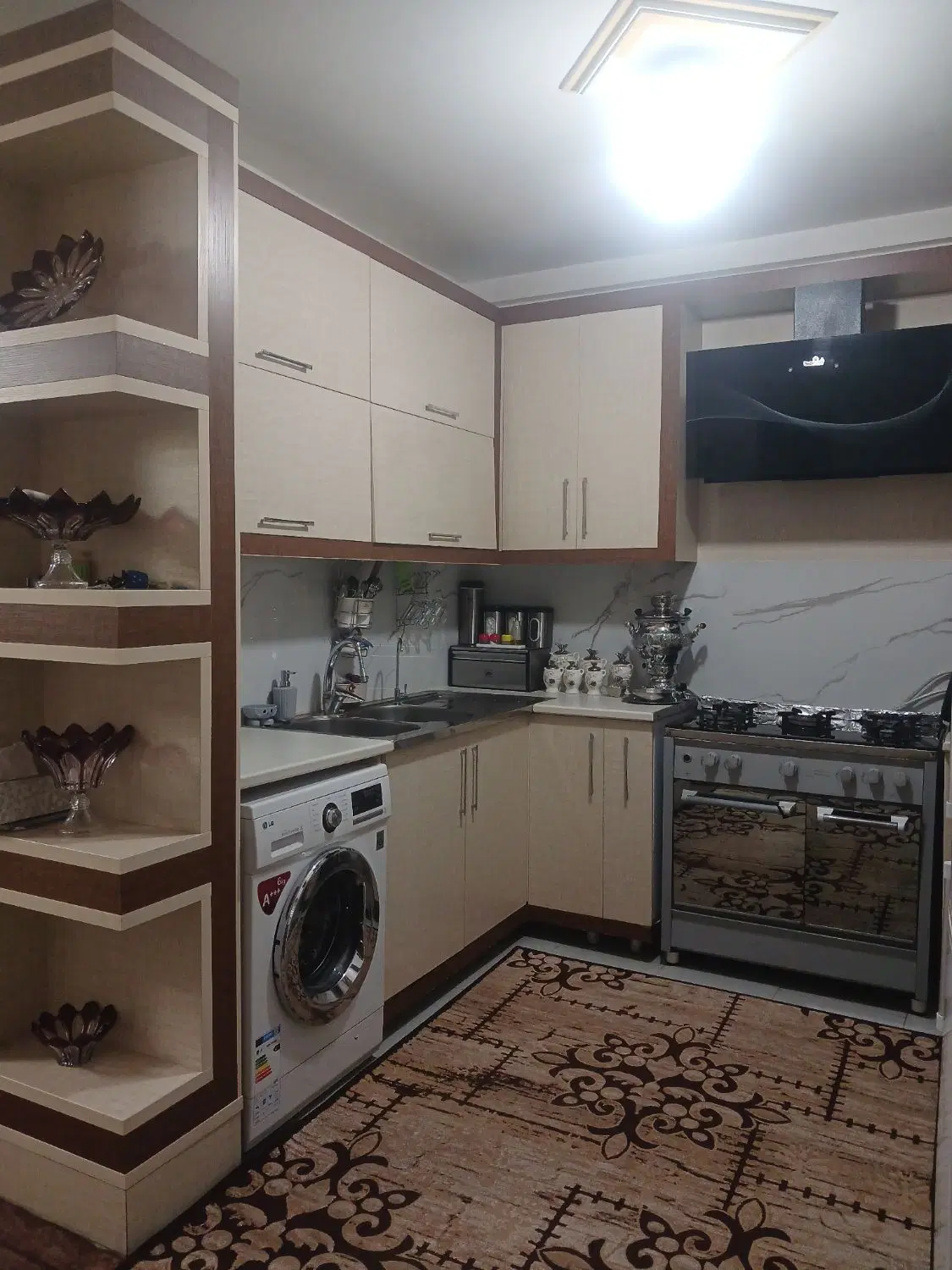۸۳ متری پارسیان دوخوابه