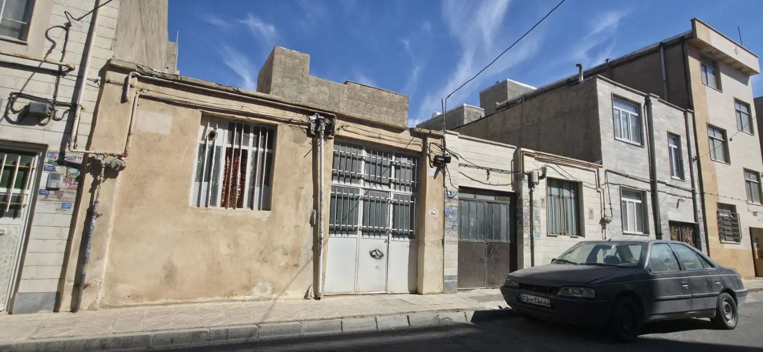 دو خانه کلنگی کنار هم‌ فروشی