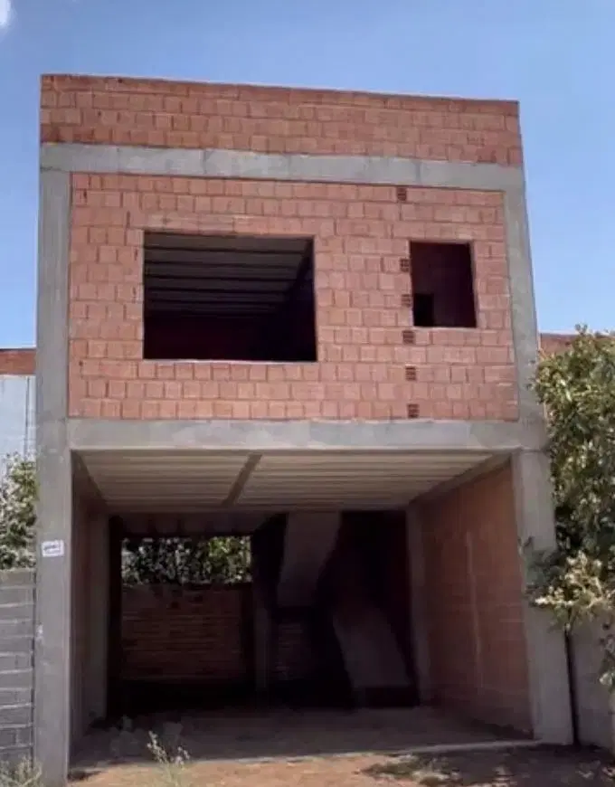 تجاری مسکونی موقعیت تقاطع دوتا ۱۶متری