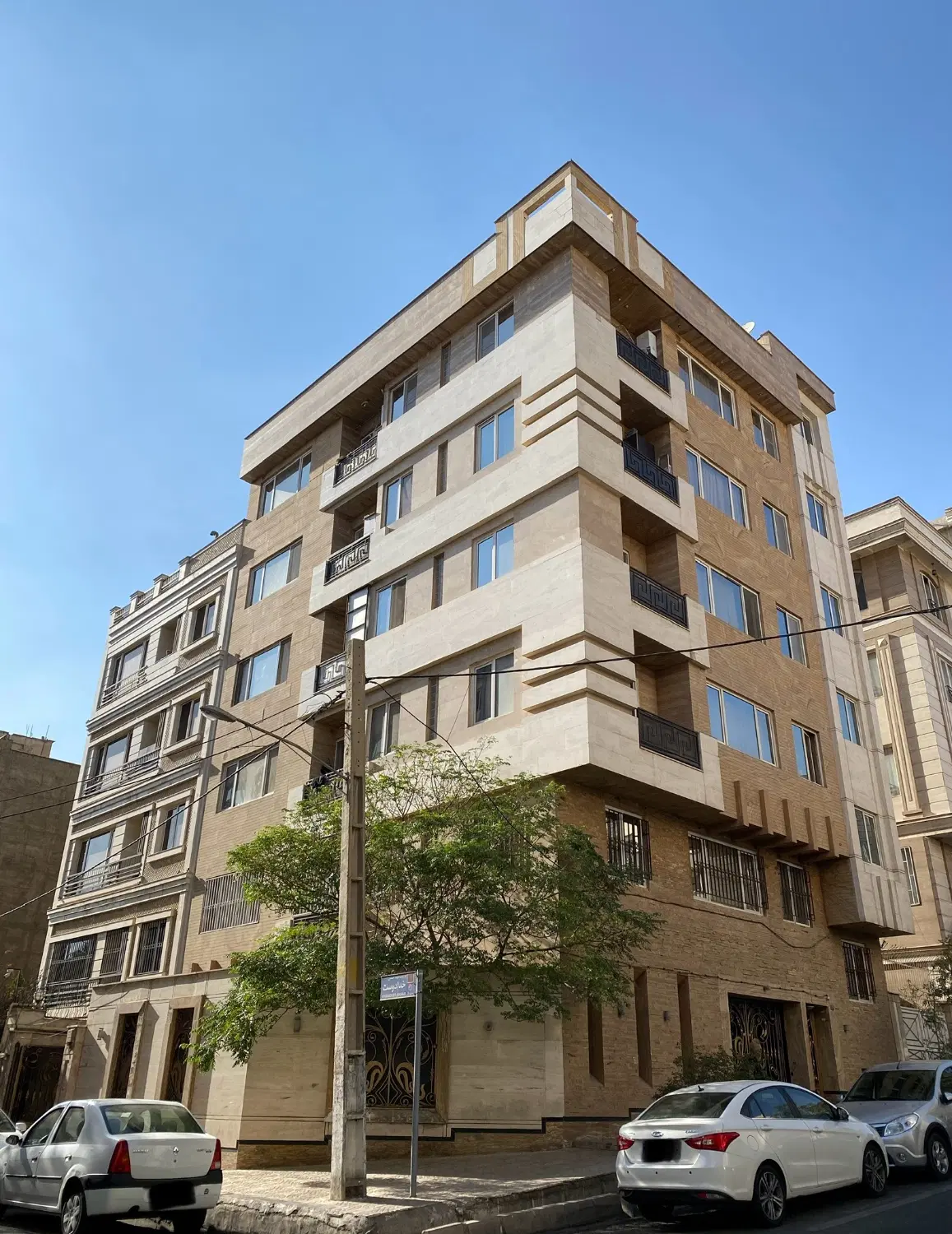 ۷۰ متر دوخواب جنت‌آباد مرکزی نورگیر ۲ پارکینگ