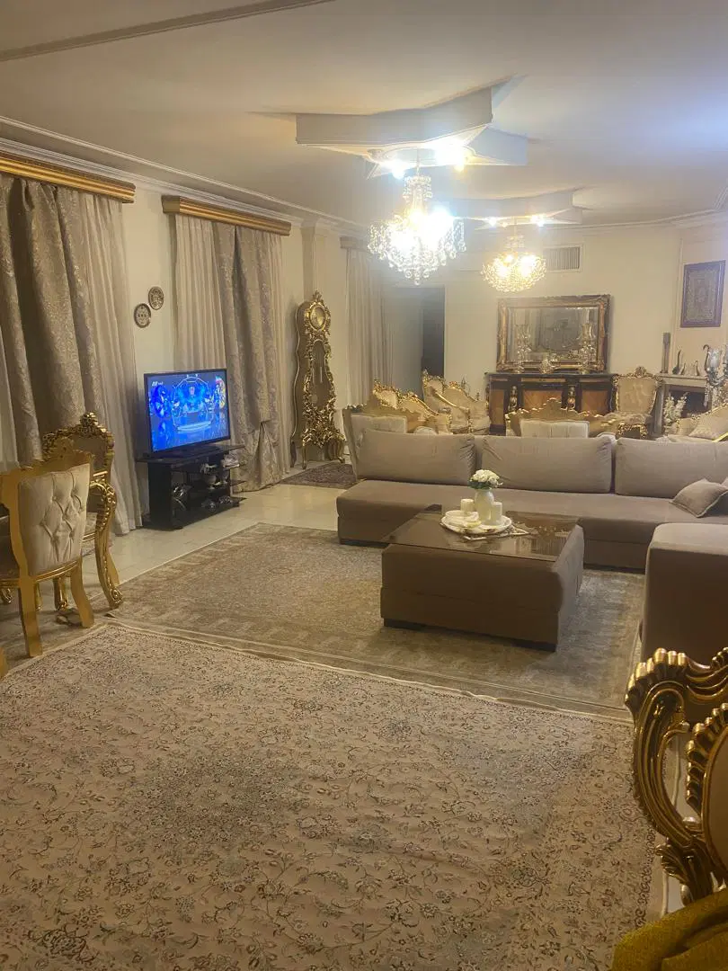 آپارتمان ۱۱۷ متر دو خوابه فول دروازه شمیران