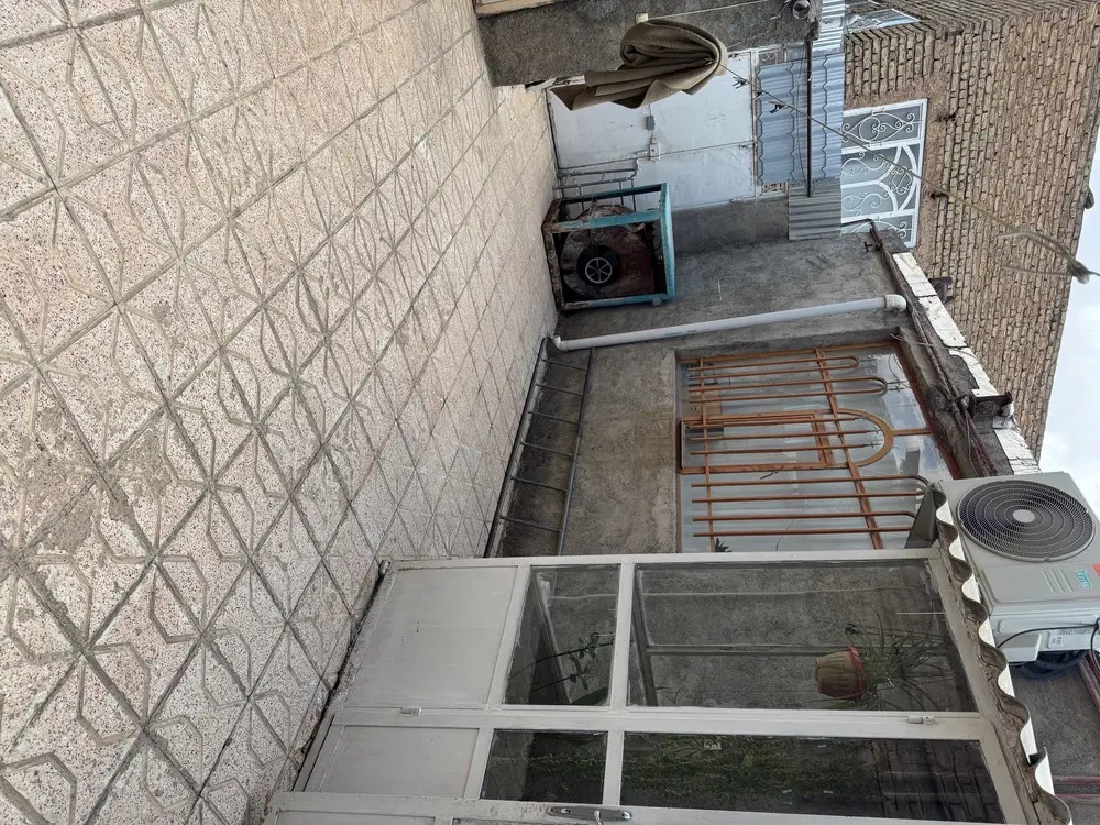 خانه ویلایی  ۲۰۰ متری با مغازه