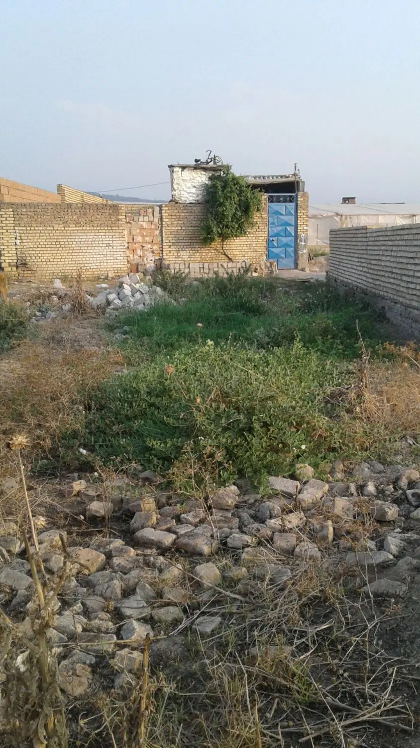 زمین ۱۱۰ پول لازم دارم