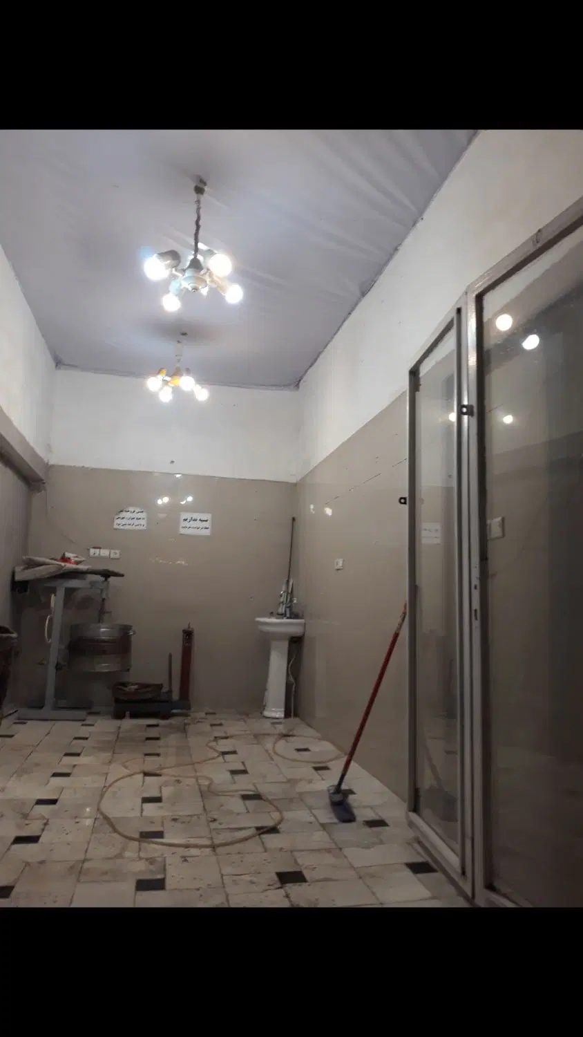 مغازه بهر خیابان جواد الایمه