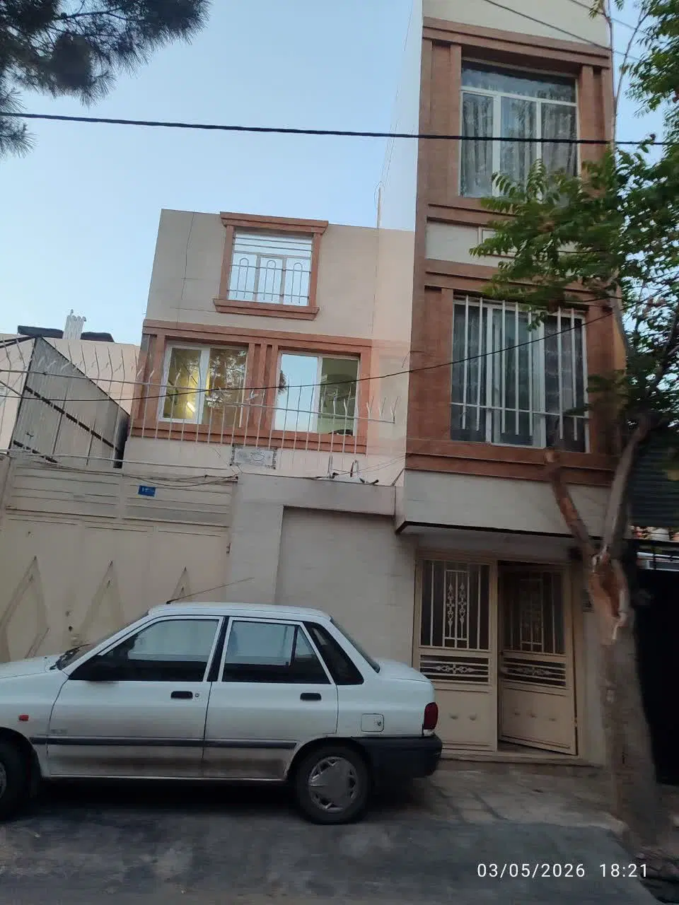 خونه دوطبقه ویلایی