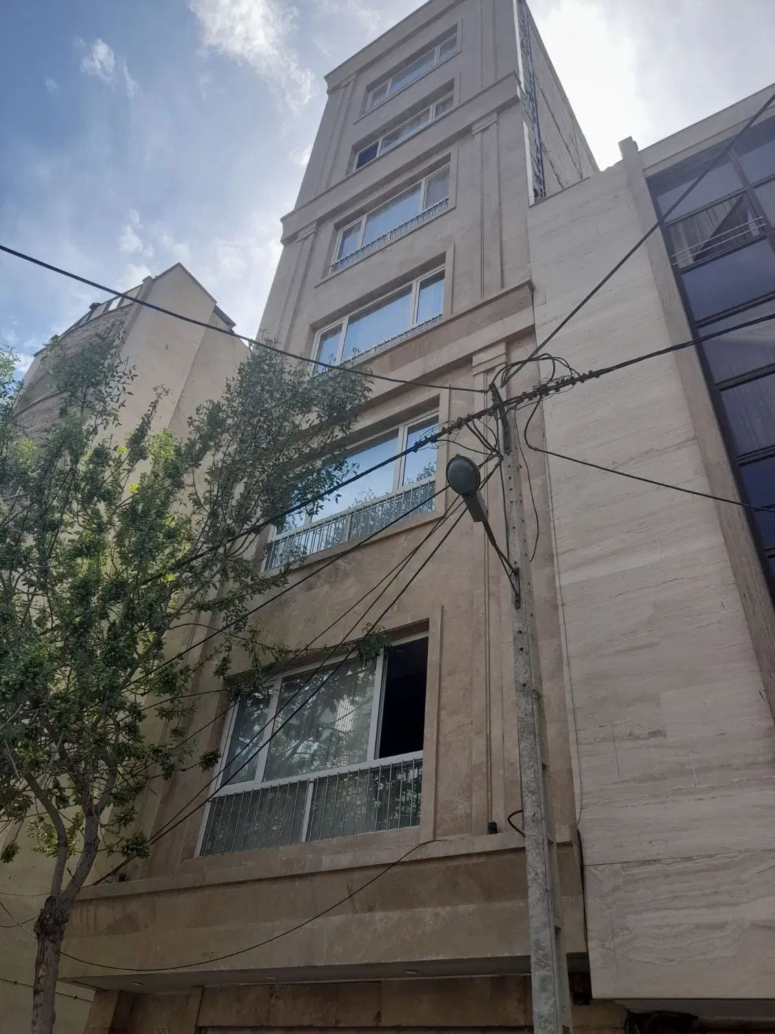 فروش آپارتمان ۱۲۵ متری اقدسیه