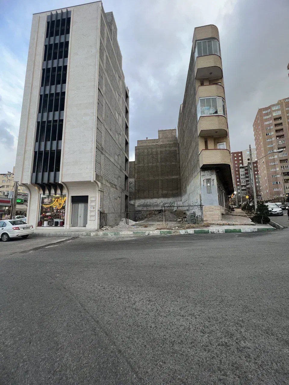 فروش قطعه مسکونی تجاری در نصر(ایران ملک)