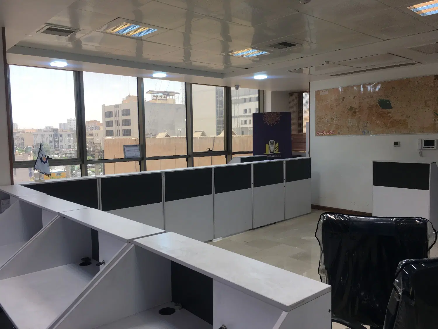 اجاره واحد۷۰ متری مجتمع مال مون