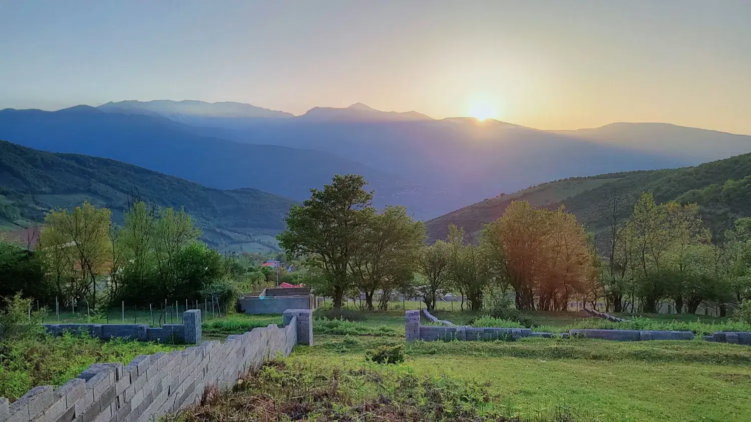 زمین فروشی مسکونی شمال چالوس مرزن آباد کلاردشت