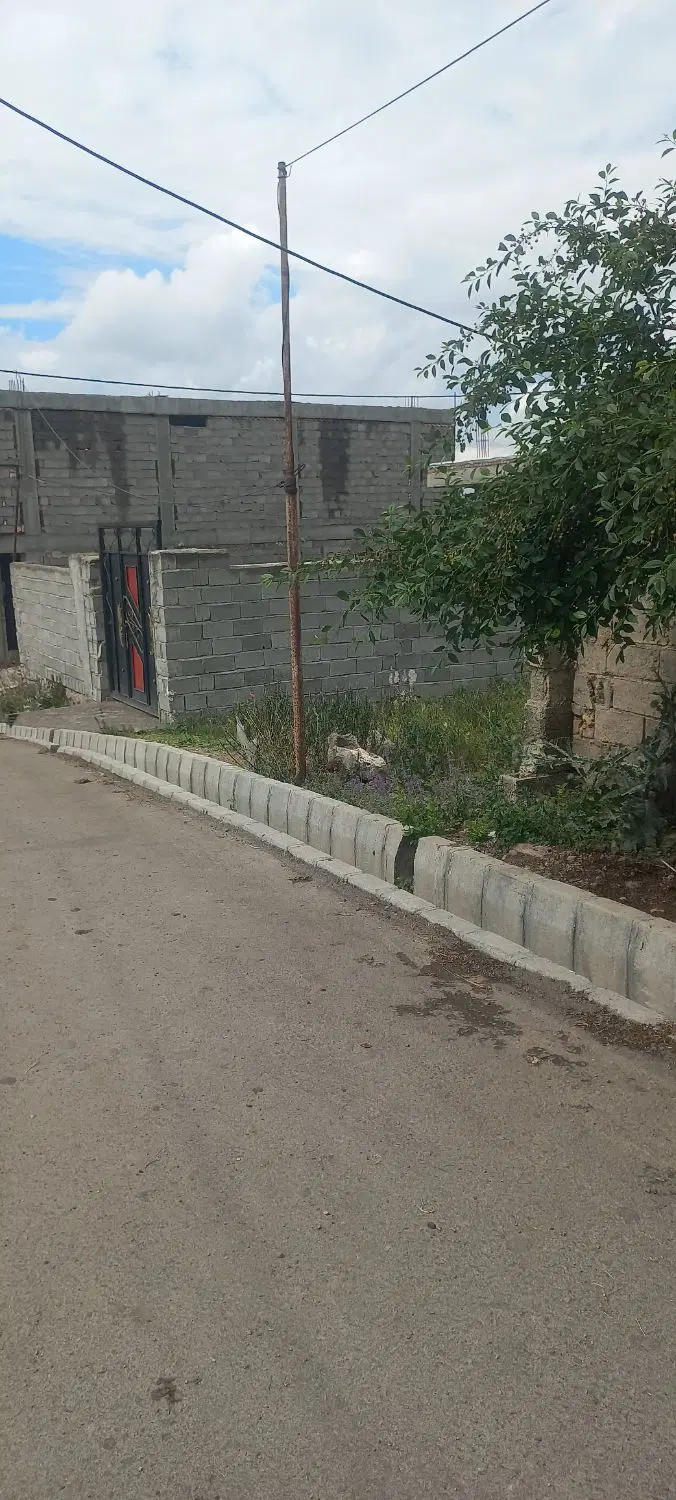 زمین مسکونی ۱۹۳واقع درروستای آغبلاغ( بام شهر)