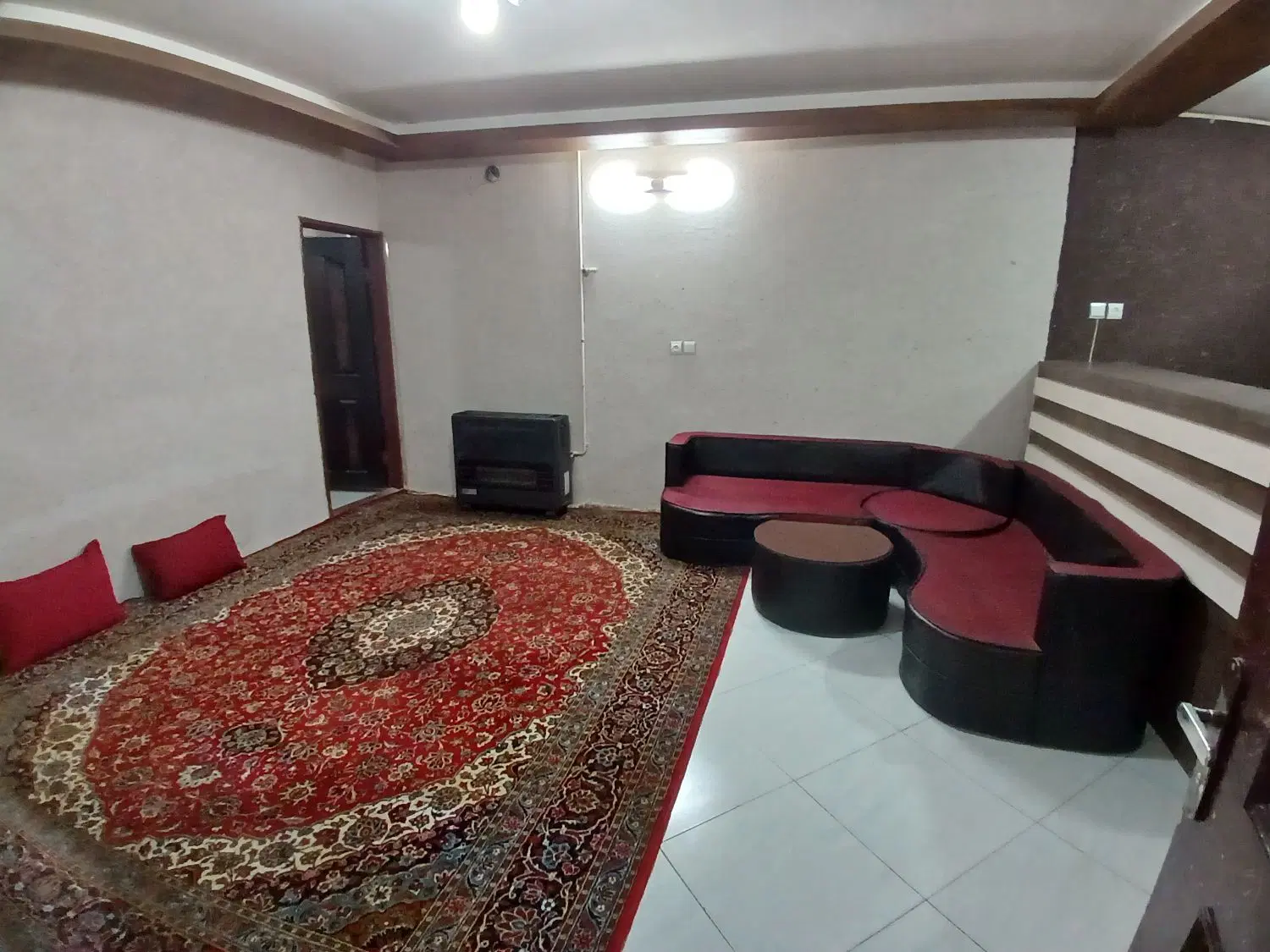 اجاره مسکونی_مبله_بدون رهن_مناسب مجردی_خ کاوه