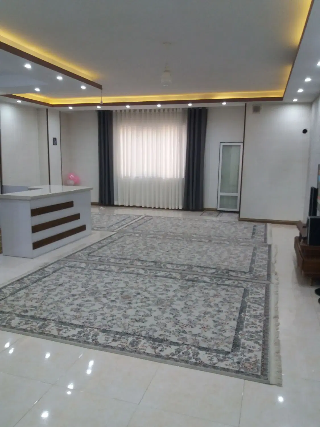واحد ۹۰متری