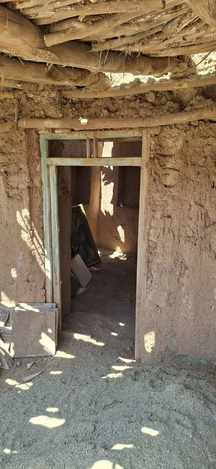 خونه قدیمی گلی