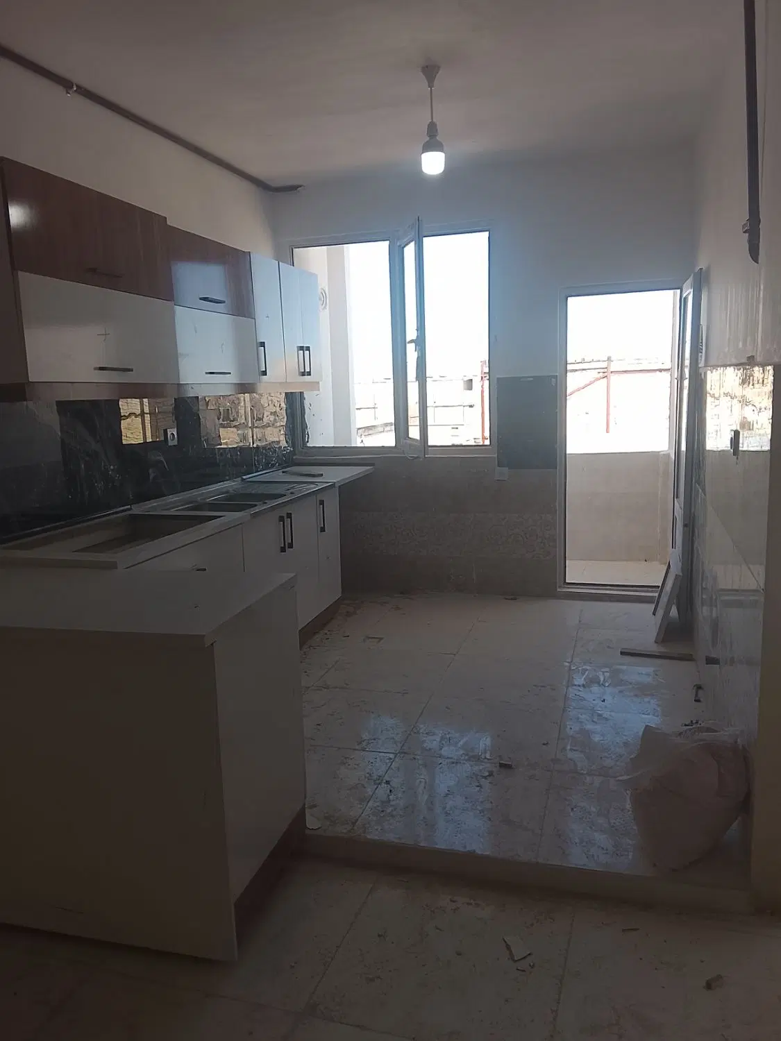 آپارتمان نو ساز 80متری