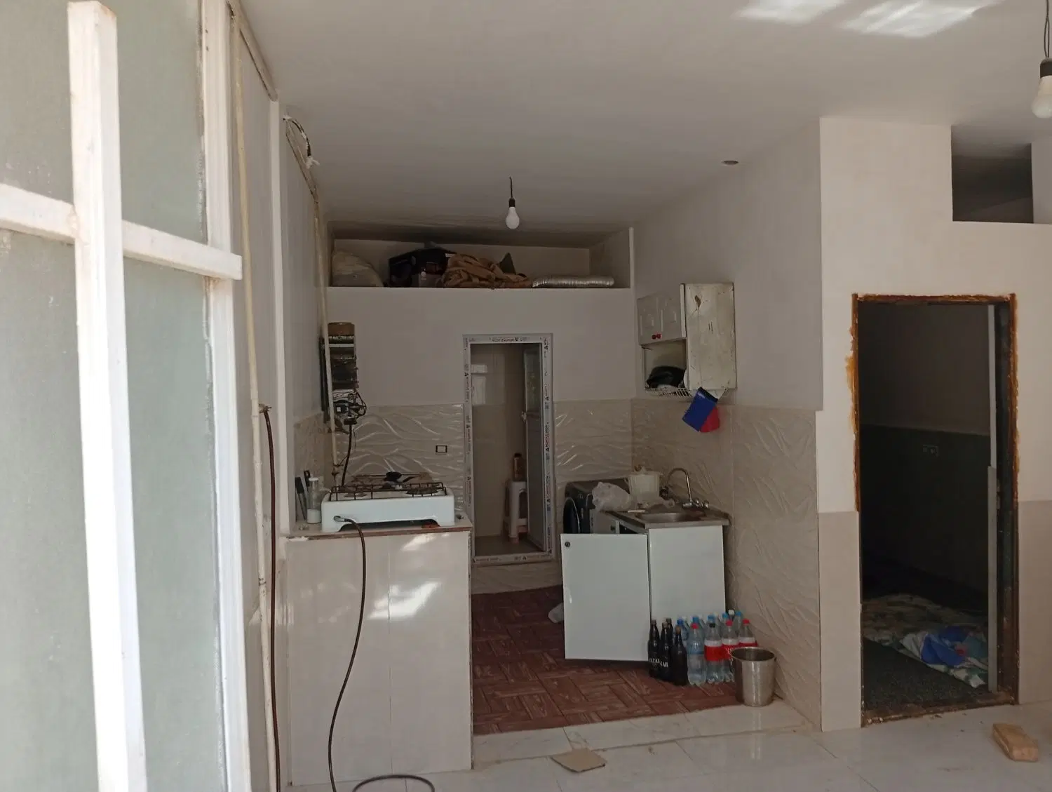 یک باب منزل مسکونی در شهرک علی اباد
