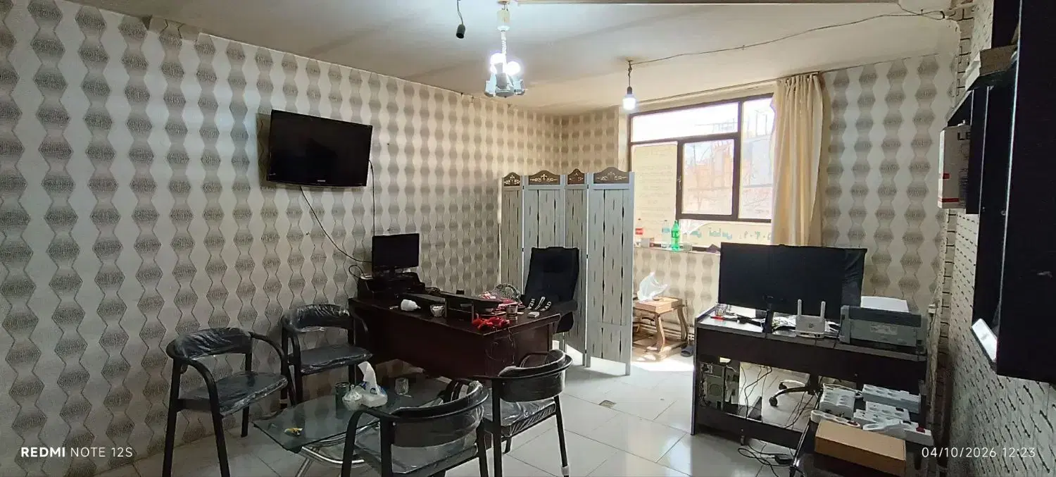 20متر اجاره‌ی دفتری در تجلایی کوی دانشگاه