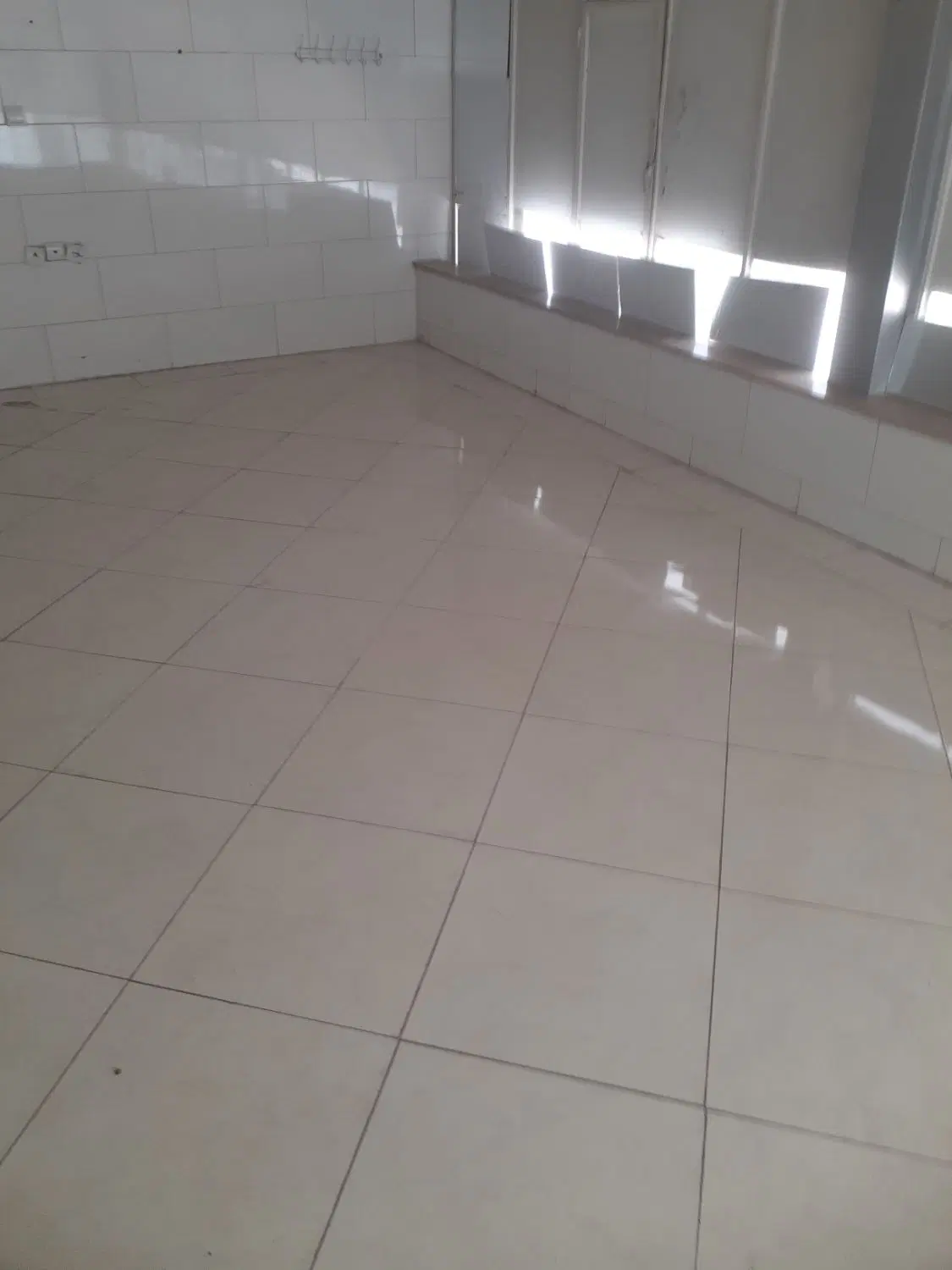 اجاره وفروش مغازه رباط کریم
