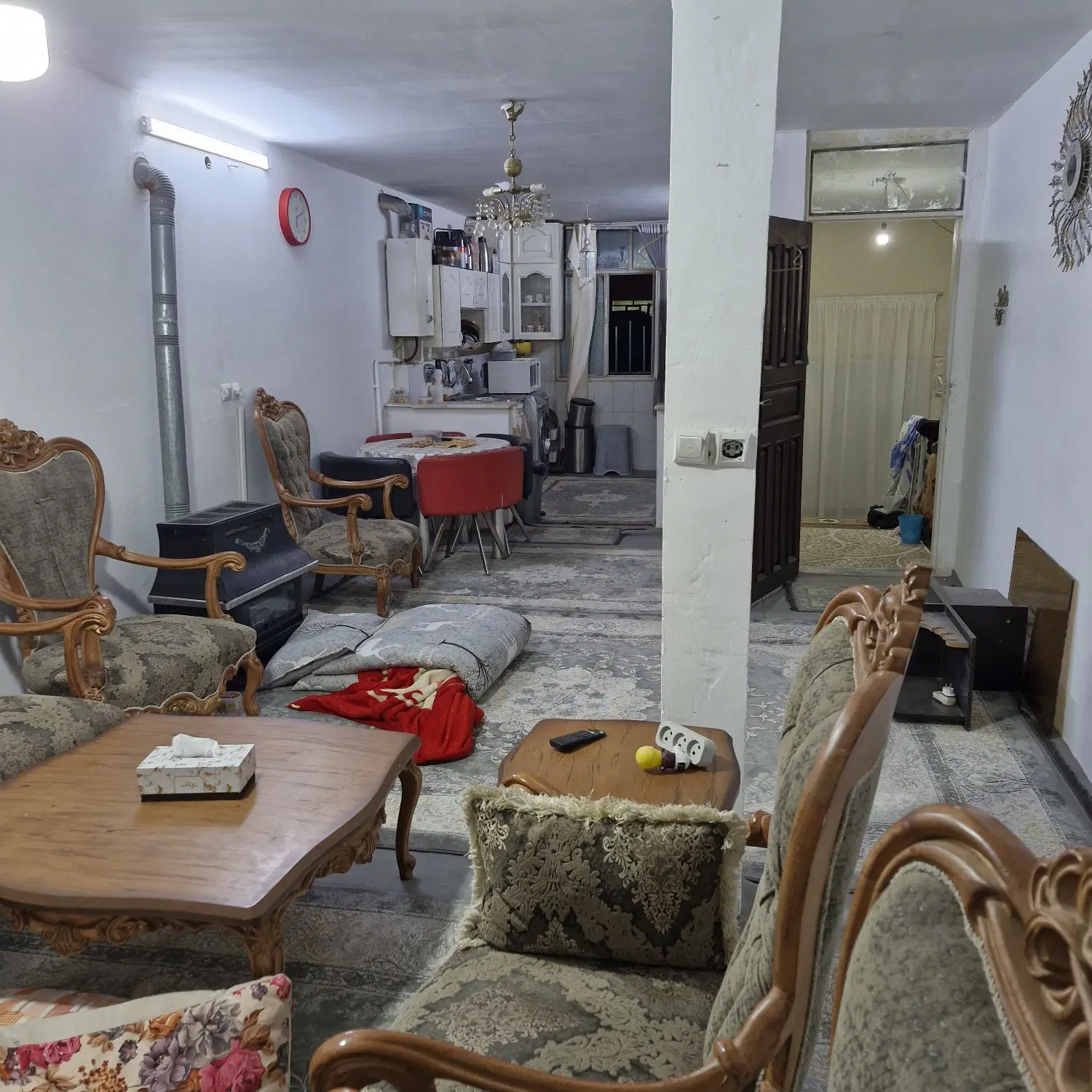 اجاره واحد مسکونی ۶۵ متری طبقه دوم بالای همکف